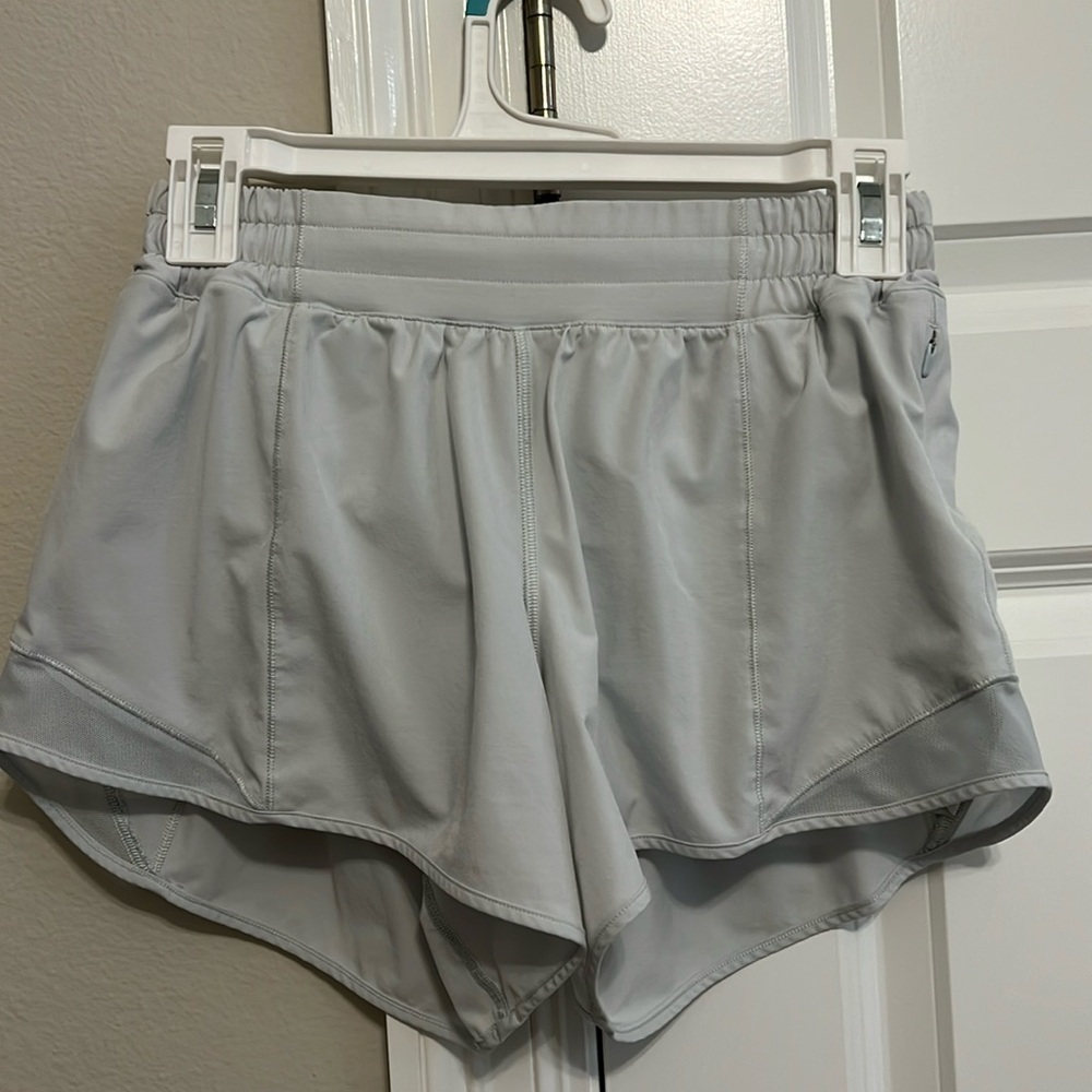 lululemon ocean air hotty hot low rise short